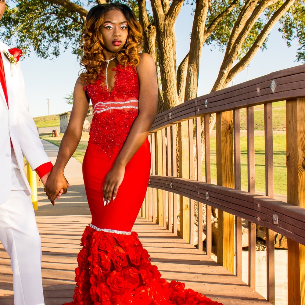 Prom Dress - Picture 2 of 3